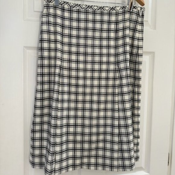 Plaid Winter White J Crew Skirt, Size 10 - Picture 2 of 5